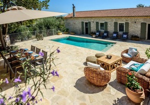 Serenity - Beautiful Newly Renovated Villa Close to Lakka