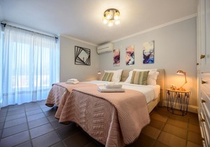 Serenity - Beautiful Newly Renovated Villa Close to Lakka