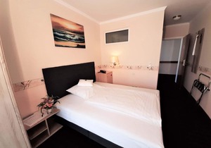 Single room bath or shower /WC - Krupp, Hotel