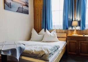Single room, shower, toilet (room 14) - Gasthof Scherer