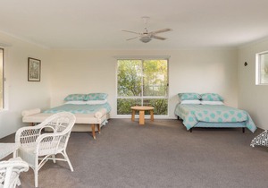 Sky Mirror Cottage - sleeps 9