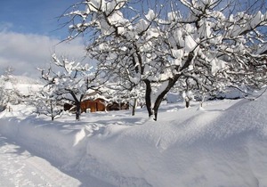 Sleeping beauty vacation apartment with mountain view