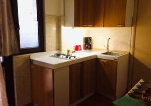 Small studio apartment with kitchenette and pvt bathroom. MISTRAL 2