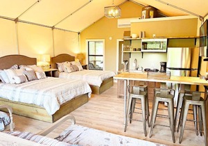 Son's Rio Cibolo Birdhouse Cabin #17 Perfect Place For A Romantic Getaway!