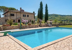 Sopra - La colonica nel Chianti