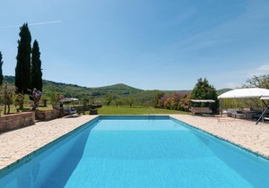 Sopra - La colonica nel Chianti
