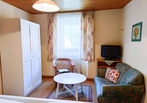 Spacious vacation apartment (28 m²) for two people with its own kitchen and free WiFi