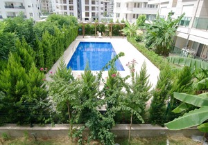 Spacious 2 bedroom apartment with big kitchen and mountain view