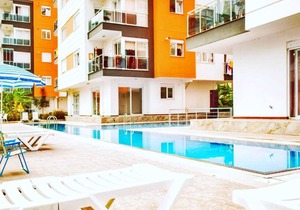 Spacious 2 bedroom apartment with big kitchen and mountain view