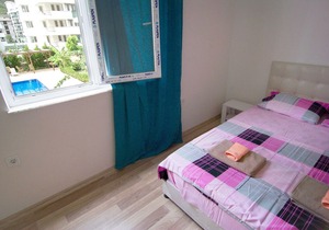 Spacious 2 bedroom apartment with big kitchen and mountain view