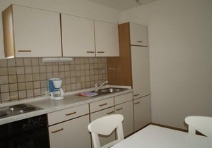 Spacious 2 room apartment, quiet central location, 5 minutes to the beach