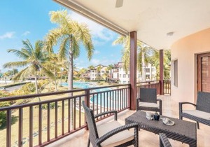 Spacious Apartment at Puerto Bahia B2 with balcony