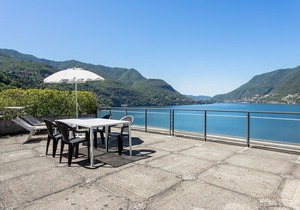 Spacious Apartment in Pognana Lario with Pool