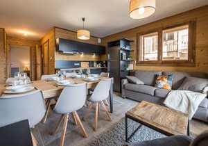 Spacious apartment with south-facing terrace at the foot of the slopes - up to 8 guests