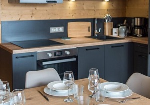 Spacious apartment with south-facing terrace at the foot of the slopes - up to 8 guests