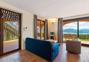 Spacious Apartment in Rancone with Lake View