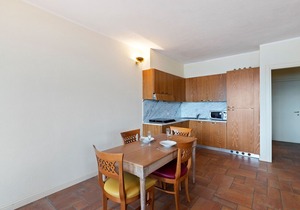 Spacious Apartment in Rancone with Lake View