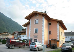 Spacious Apartment in Uderns near Ski Area