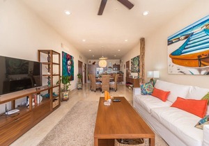 Spacious beachfront condo with AC, WiFi, swimming pool!