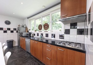Spacious, beautifully furnished holiday home in the quiet park "Prinsenhof"
