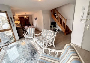 Spacious central duplex with views, 50m from beach, elevator, and WIFI