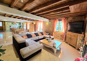 Spacious Country House with Garden, Near Sarlat and Dordogne Sites