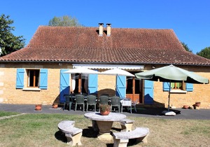 Spacious Country House with Garden, Near Sarlat and Dordogne Sites