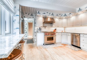 Spring Lake Luxury - Saltwater Pool & Outdoor Sauna - close to North End Beach
