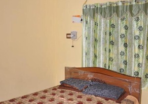 Srinivasa service apartment