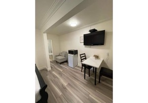 Standard Queen Suite in Beautiful Radium