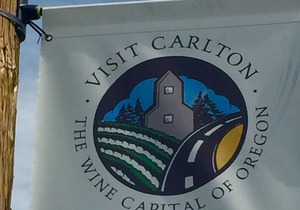 Stay & Play Winery Loft #2 in Historic Downtown Carlton