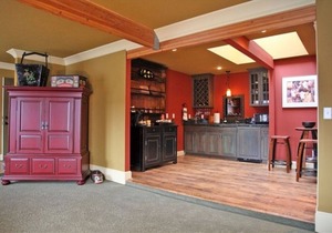 Stay & Play Winery Loft #3 in Historic Downtown Carlton