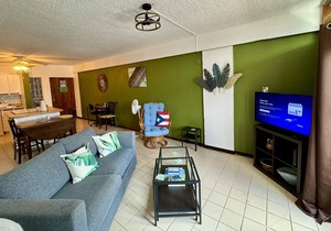 Steps from the Beach - Quiet Condo