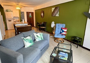 Steps from the Beach - Quiet Condo