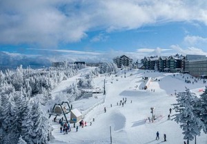 Stroll to Slopes, Village Area, Ski in-out MtLodge 157