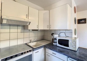 Studio agréable avec balcon, proche pistes et commerces - FR-1-417-22