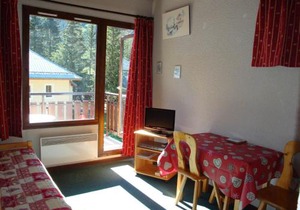 Studio avec Balcon en Centre-ville, Parking Privé - Près du Téléphérique - FR-1-464-129