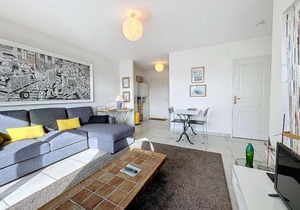 Studio avec Balcon et Parking à 50m de la Plage, Centre de Granville - FR-1-361-337