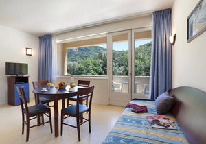 Studio avec Terrasse ! Idéal pour apprécier la Vue sur l'Ardèche