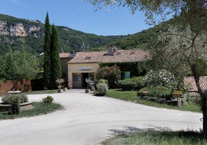 Studio avec Terrasse ! Idéal pour apprécier la Vue sur l'Ardèche