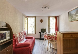 Studio cabin 6 pers, mountain ideal, elevator, ski, parking, pets allowed