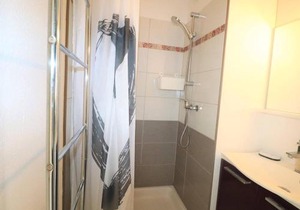 Studio Cabine 4 pers RDC avec Piscines, Terrasse, Proche Mer et Commerces - FR-1-307-36
