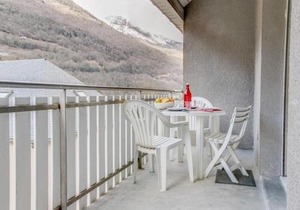 Studio cabine 5 pers, balcon sud, parking, proche centre Luz-Saint-Sauveur, ski et thermes à proximité - FR-1-402-80