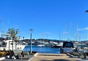 Studio Cabine avec Terrasse et Parking - Proche Centre et Plages à Cavalaire-sur-Mer - FR-1-226B-31