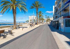 Studio climatisé avec piscine, parking, terrasse, proche plage et commerces - FR-1-307-88