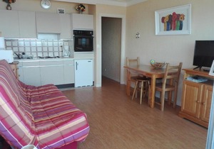 Studio face à la mer avec balcon, proche centre - FR-1-331-55