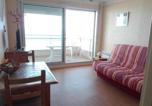 Studio face à la mer avec balcon, proche centre - FR-1-331-55