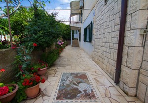 Studio flat near beach Sućuraj, Hvar (AS-566-a)