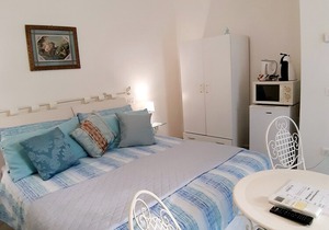 Studio for disabled access for 3 people