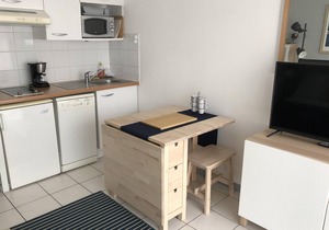 Studio for 4 people with terrace, ideally located, residence with swimming pool